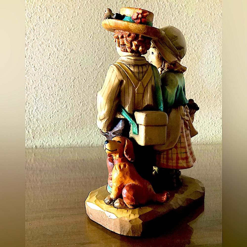 ANRI Juan Hernandez’s SPRINGTIME STROLL limited Italian carving